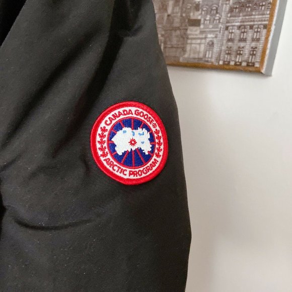 🔥Host Pick‼️Canada Goose Fur-Trim Hooded Black S - Picture 7 of 12